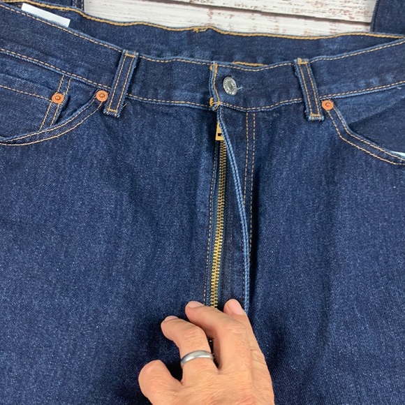 Levi Strauss “505” Straight leg blue jeans
size 38 x 30 - Picture 9 of 13